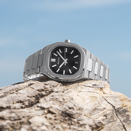 Neliskanttiset kellot