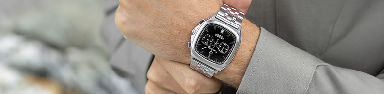 Neliskanttiset kellot